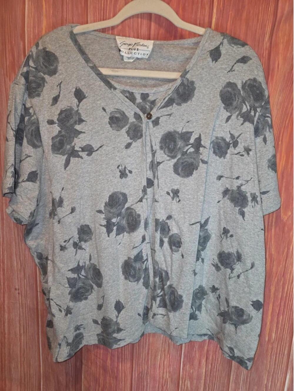 Giorgio Fiorlini Plus Gray Floral Layered Button Top 22/24 Made in USA